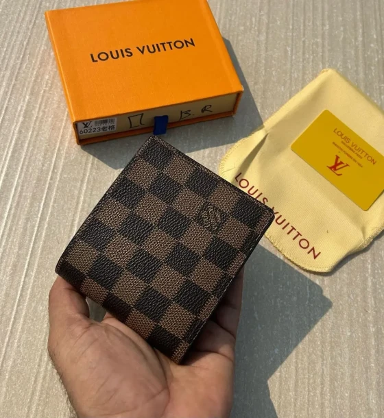 Louis Vuitton Mens Wallet - 3 first copy