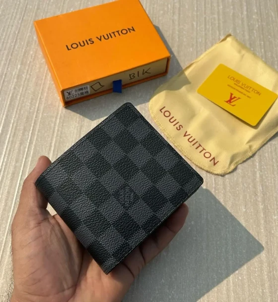Louis Vuitton Mens Wallet - 4 first copy