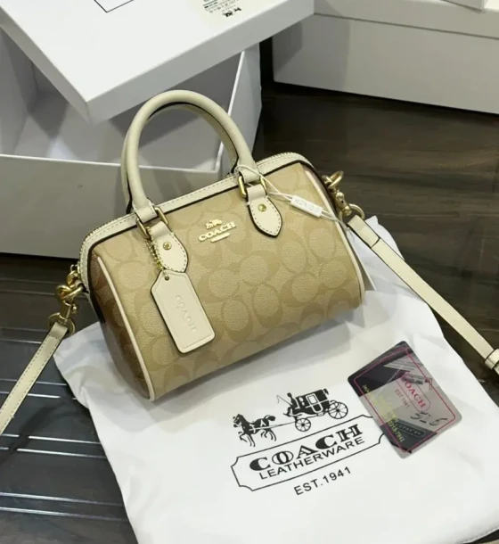 Louis Vuitton Small Speedy Bag first copy