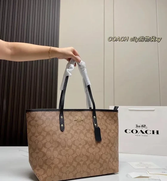 Coach Tote With Zip Bag first copy
