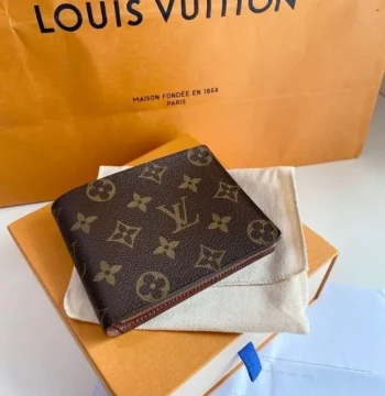 Louis Vuitton Wallet - 2 first copy