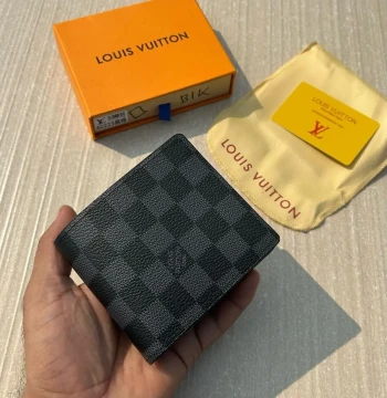 Louis Vuitton Mens Wallet - 4 first copy