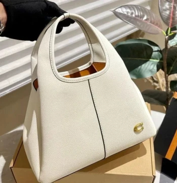 Coach Lana Beige Color Shoulder Bag (With Box) first copy
