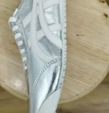 Onitsuka Tiger Tiger Metallic Shoes first copy