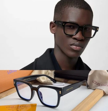 Louis Vuitton Luis V'ton first copy